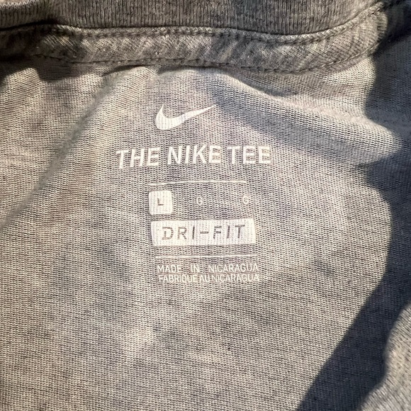 Men’s large - Picture 3 of 3